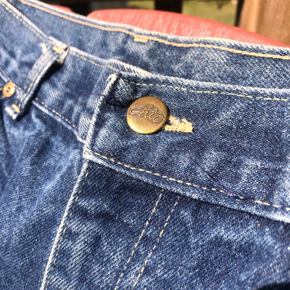 Women’s chic jeans